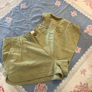 Aerie Green Cargo Shorts High-Waisted Relaxed Fit